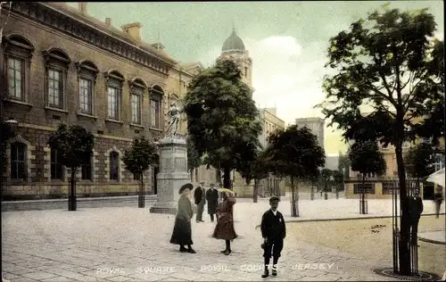 Ak Kanalinsel Jersey, Royal Sqaure, royal courts