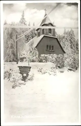 Foto Ak Oberbärenburg Altenberg im Erzgebirge, Kirche im Winter