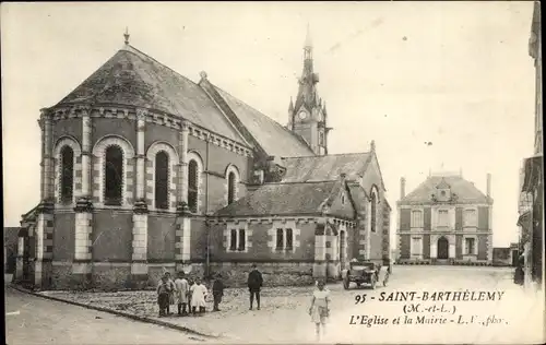 Ak Saint Barthelemy Maine-et-Loire, L'Eglise et la Mairie