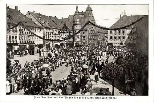 Ak Hildburghausen in Thüringen, Frau Rauschen und der Wagen des ersten Dorfzeitungsschreibers, Fest