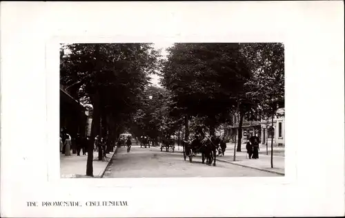 Präge Passepartout Ak Cheltenham South West England, The Promenade