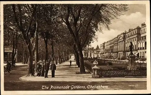 Ak Cheltenham South West England, The Promenade Gardens