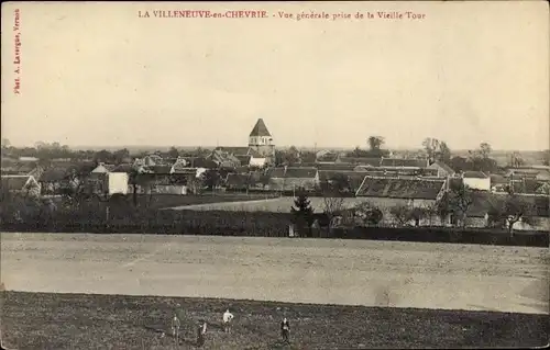 Ak La Villeneuve en Chevrie Yvelines, Vue generale prise de la Vieille Tour