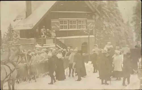 Foto Ak Oberhof im Thüringer Wald, Hütte, Skifahrer