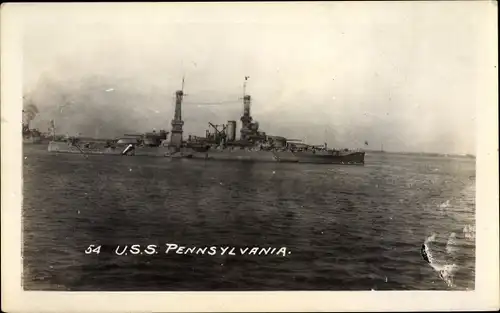 Foto Ak US amerikanisches Kriegsschiff, USS Pennsylvania