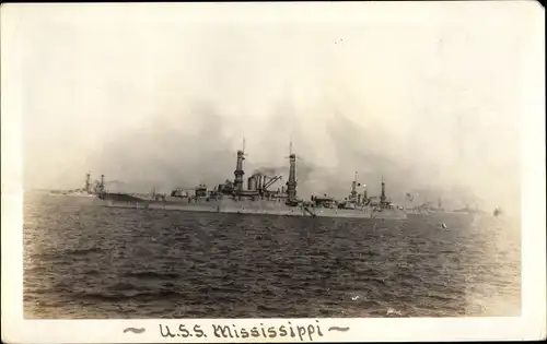 Foto Ak US amerikanisches Kriegsschiff, USS Mississippi