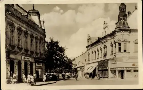 Ak Lučenec Slowakei, Straßenpartie, Geschäfte