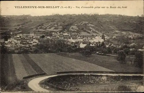 Ak Villeneuve sur Bellot Seine et Marne, Vue d'ensemble prise sur la Route du Geai