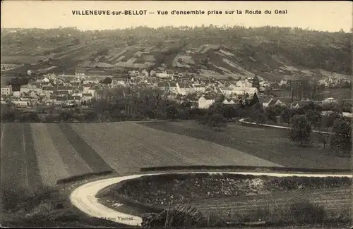 Ak Villeneuve sur Bellot Seine et Marne, Vue d'ensemble prise sur la Route du Geai