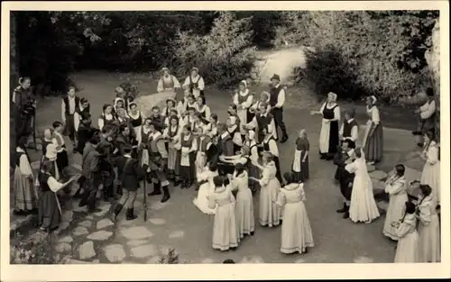 Foto Ak Wilthen im Kreis Bautzen Sachsen, Aufführung in Tracht