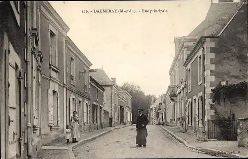 Ak Daumeray Main et Loire, Rue principale