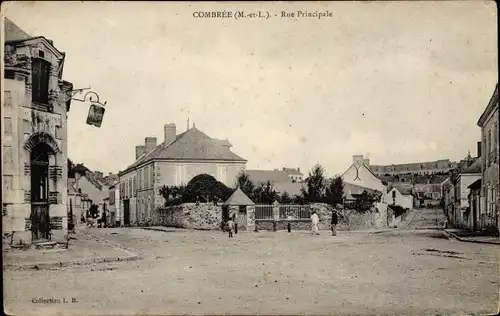 Ak Combrée Maine et Loire, Rue Principale