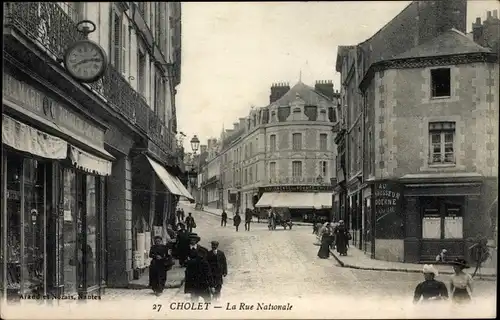 Ak Cholet Maine et Loire, La Rue Nationale