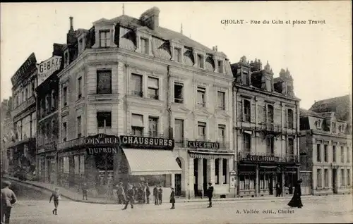 Ak Cholet Maine et Loire, Rue du Coin et place Travot