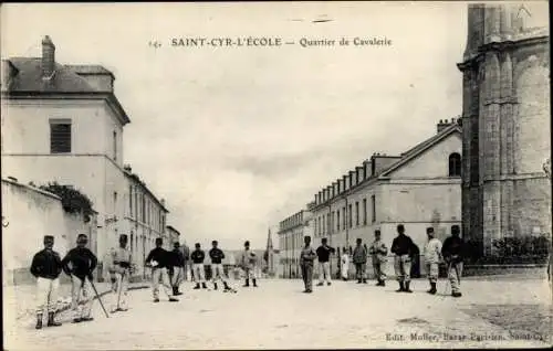 Ak Saint Cyr l'Ecole Yvelines, Quartier de Cavalerie