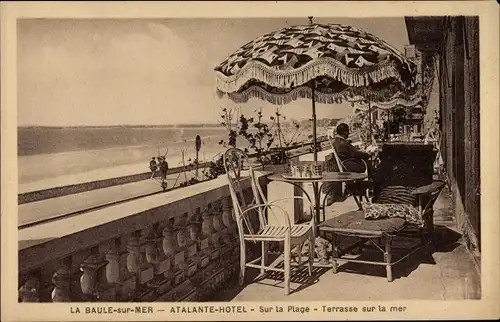 Ak La Baule Loire Atlantique, Atalante Hotel, Sur la Plage, Terrasse sur la mer