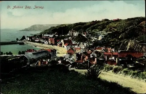 Ak Saint Aubin Kanalinsel Jersey, Bay, Blick auf den Ort
