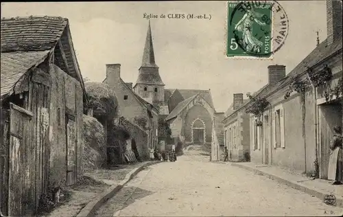 Ak Clefs Maine et Loire, L'Eglise