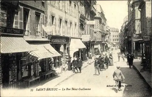 Ak Saint Brieuc Côtes d'Armor, La Rue Saint Guillaume