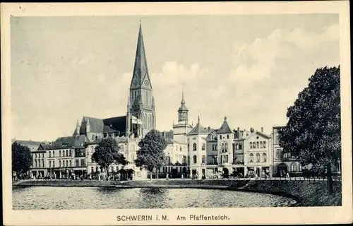 Ak Schwerin in Mecklenburg, Am Pfaffenteich, Kirche