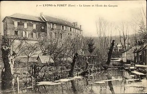 Ak Lyons la Forêt Eure, La Lieure et l'Ecole des Garcons