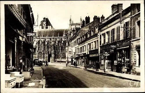 Ak Louviers Eure, Rue du Marechal Foch