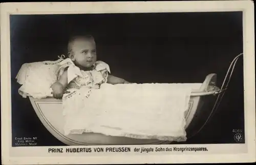 Ak Prinz Hubertus von Preußen im Kinderwagen