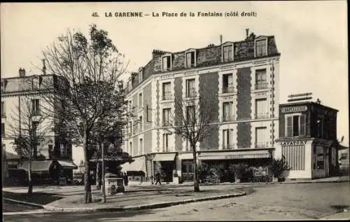 Ak La Garenne Hauts de Seine, La Place de la Fontaine