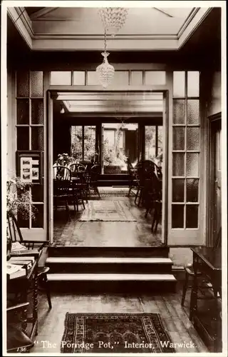 Ak Warwick West Midlands England, The Porridge Pot, Interior