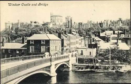 Ak Windsor South East England, Windsor Castle and Bridge