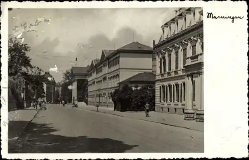Ak Meiningen in Südthüringen, Straßenpartie