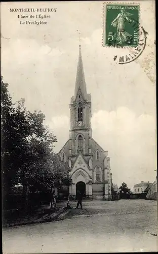 Ak Montreuil Belfroy Maine et Loire, Place de l'Eglise, Le Presbytere