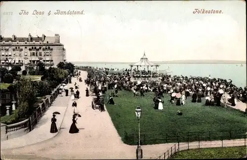 Ak Folkestone Kent South East England, The Leas and Bandstand