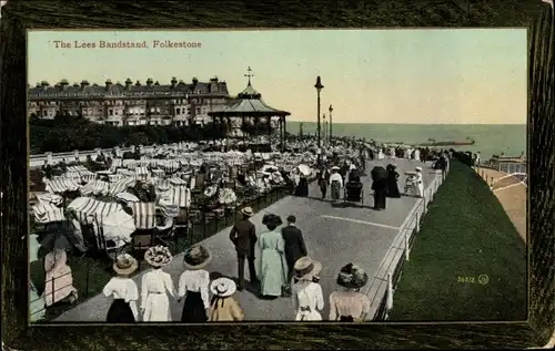 Ak Folkestone Kent South East England, The Lees Bandstand