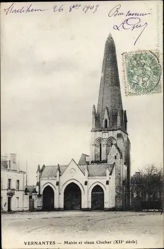 Ak Vernantes Maine et Loire, Mairie et vieux Clocher