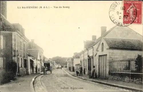 Ak Saint Mathurin sur Loire Maine et Loire, Vue du Bourg