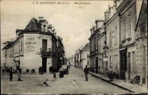 Ak St Mathurin Maine et Loire, Rue principale