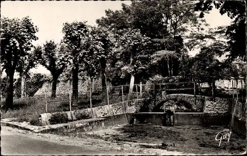 Ak Garancieres Yvelines, Vieil abreuvoir