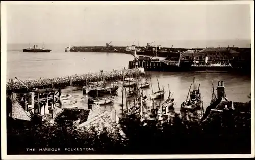 Ak Folkestone Kent South East England, Harbour