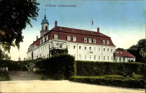 Ak Lichtenwalde Niederwiesa im Kreis Mittelsachsen, Blick auf das Schloss