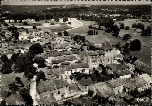 Ak Paussac Dordogne, Blick auf den Ort, Fliegeraufnahme