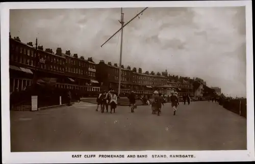 Ak Ramsgate South East England, East Cliff Promenade, Sand Stand