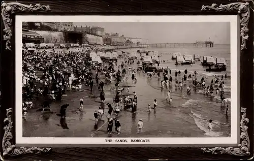 Passepartout Ak Ramsgate South East England, The Sands