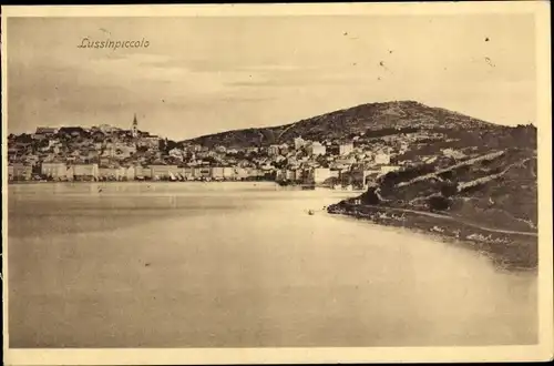 Ak Mali Lošinj Lussinpiccolo Kroatien, Blick auf den Ort mit Hafen