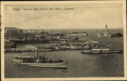Ak Triest Trieste Friuli Venezia Giulia, Blick auf den Ort, Hafen, Leuchtturm, Dampfer