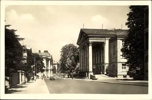 Ak Meiningen in Südthüringen, Landestheater, Straßenpartien