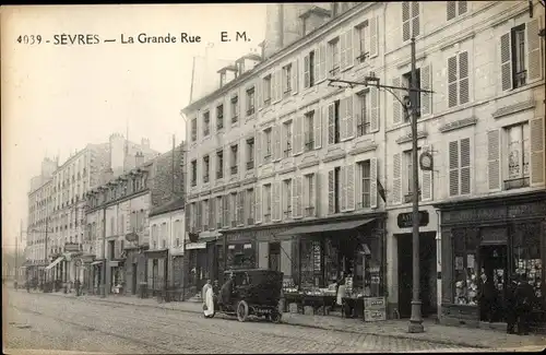 Ak Sevres Hauts de Seine, La Grande Rue