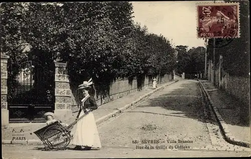 Ak Sevres Hauts de Seine, Rue de la Grille du Chateau