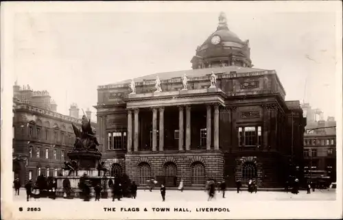 Ak Liverpool North West England, The Flags and Town Hall