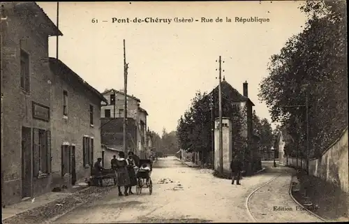 Ak Pont de Chéruy Isère, rue de la République